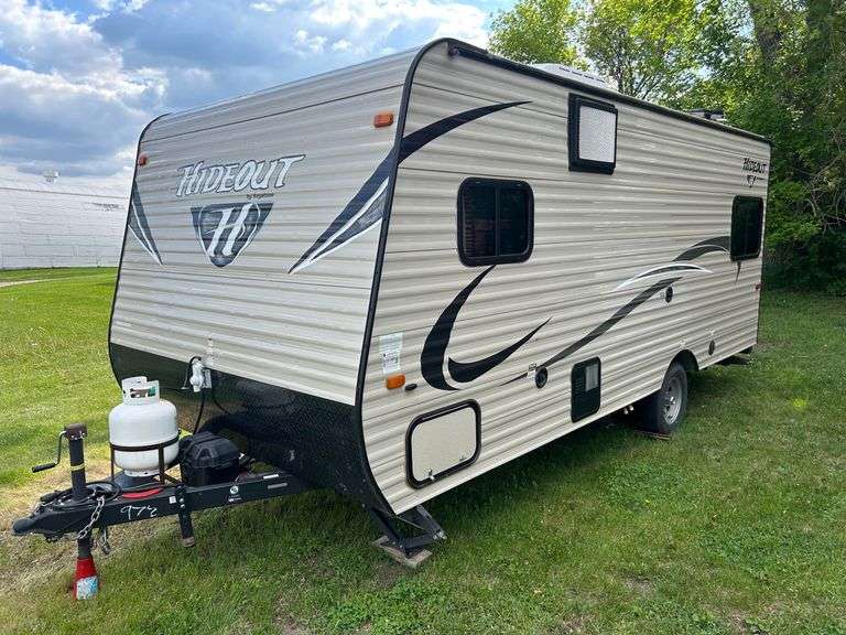 2017 Hide Out 17ft Camper