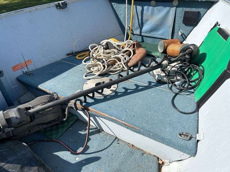 14ft Lund Fishing Boat