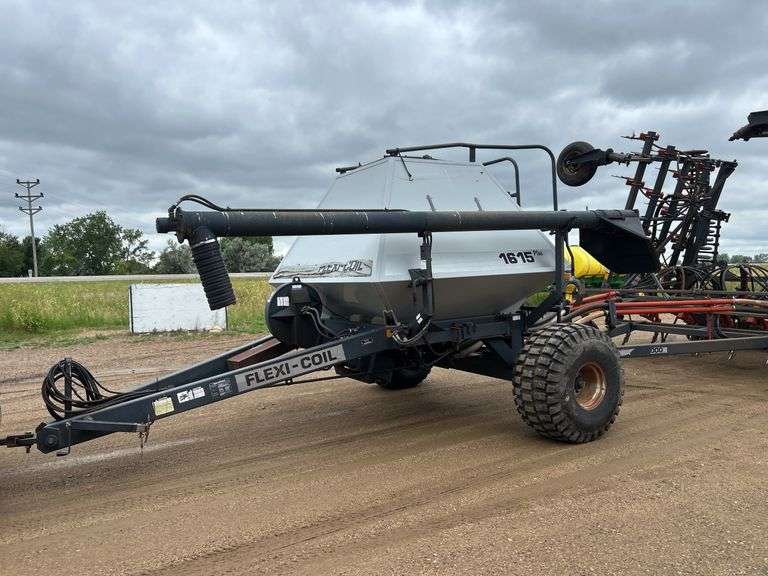 33 ft FlexiCoil Air Seeder