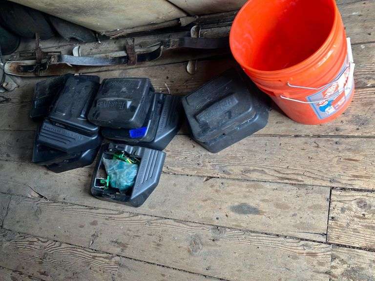 Mouse Trap & Bait Stations
