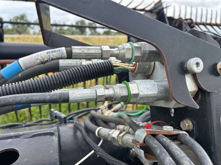 36ft MacDon 974 FlexDraper Header with JD Adapter