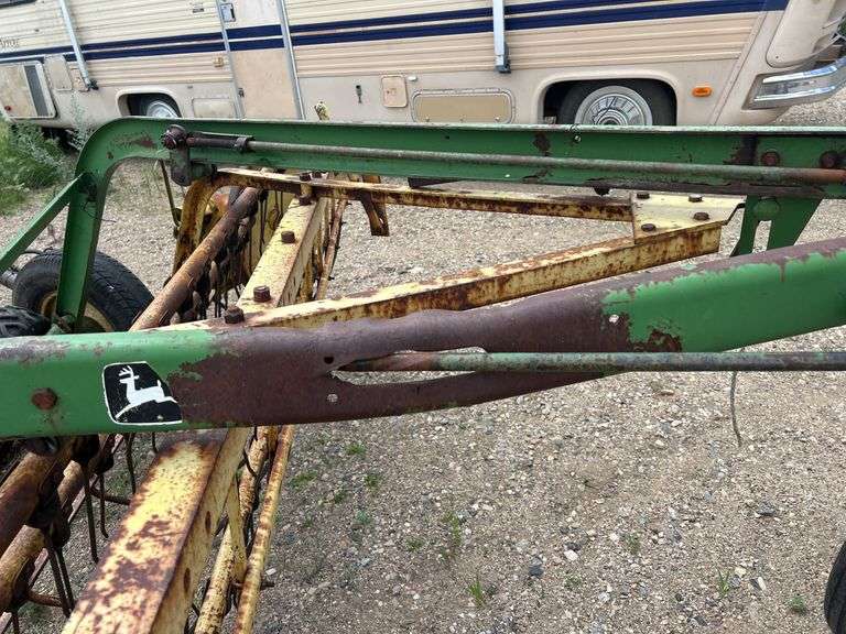 John Deere Side Delivery Rake