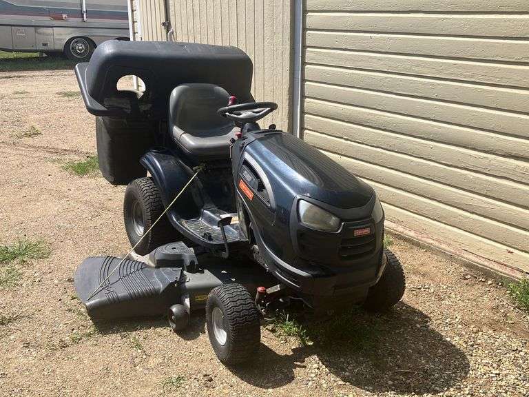 Craftsman YT 4500 Riding Lawnmower