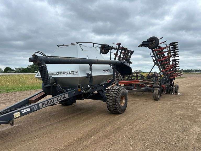 33 ft FlexiCoil Air Seeder
