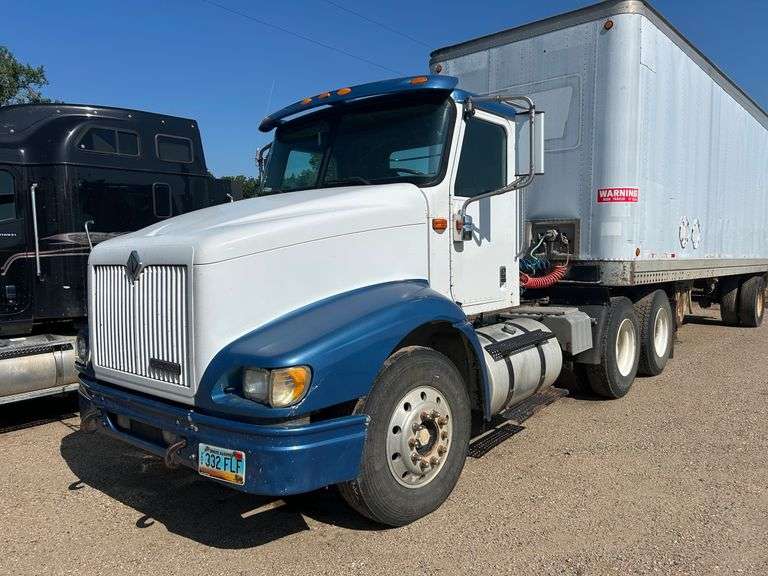2001 IH 9100 Day Cab Semi Truck