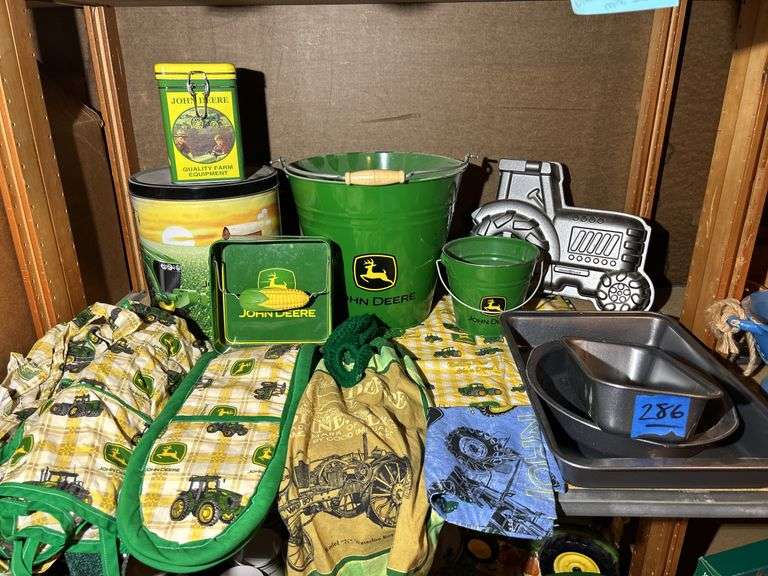John Deere Cake Pan, Bakeware, Tinware, Aprons & More