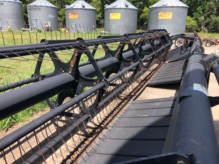 2000 MacDon 972 Double Swath 25ft Draper Head