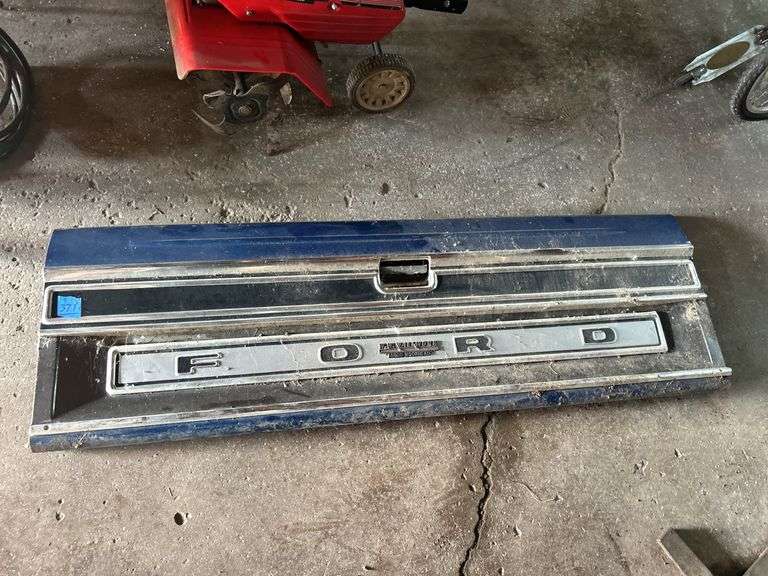Ford Pickup Tailgate