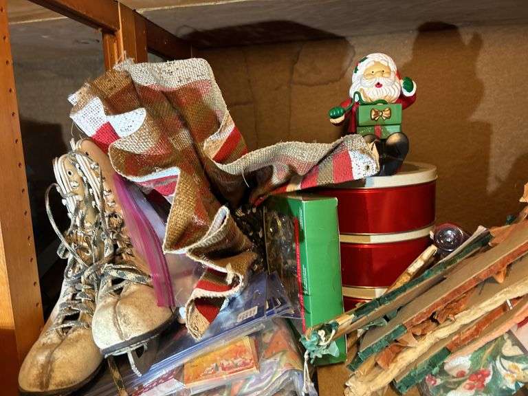 Miscellaneous Holiday & Display Items - Christmas & Easter