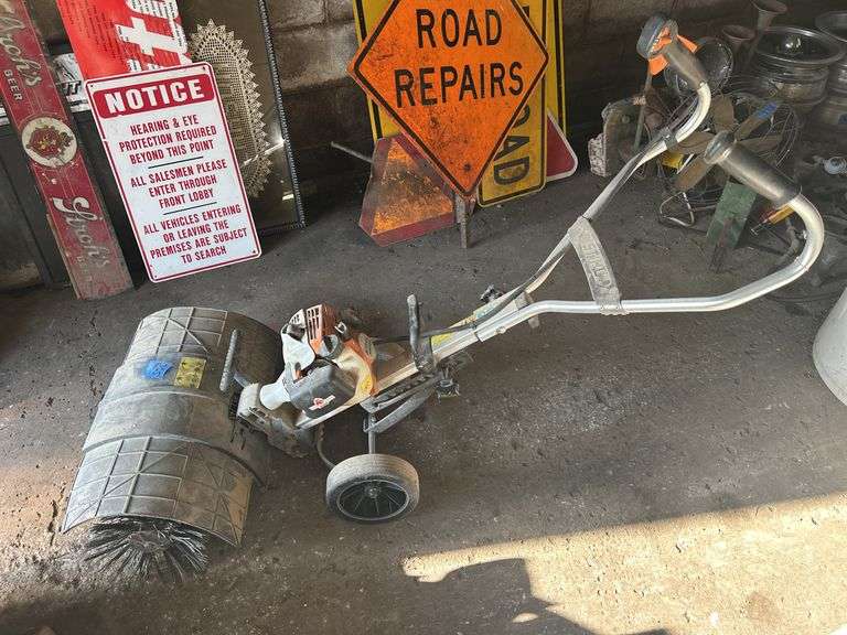 Stihl MM 55 Brush