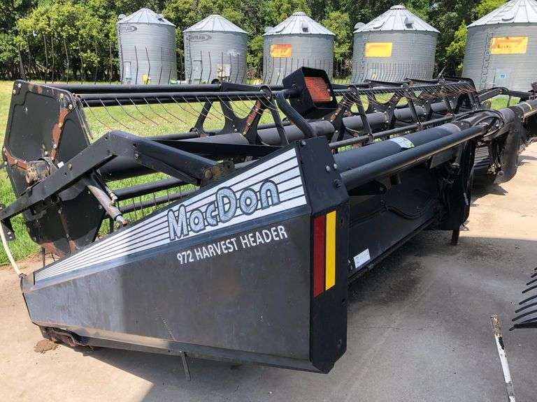 2000 MacDon 972 Double Swath 25ft Draper Head
