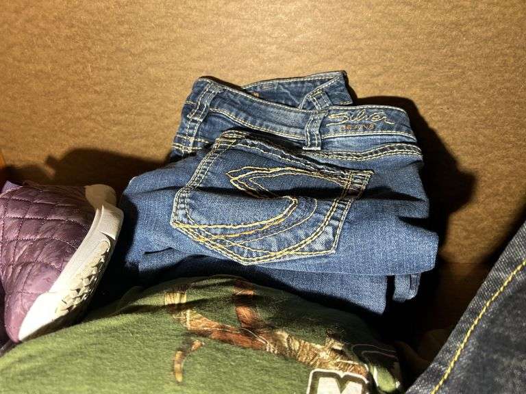 Men's Ariat, Wrangler, Carhartt Jeans Mostly Size 36X30 & Some Misc Women's Plus Size Clothing