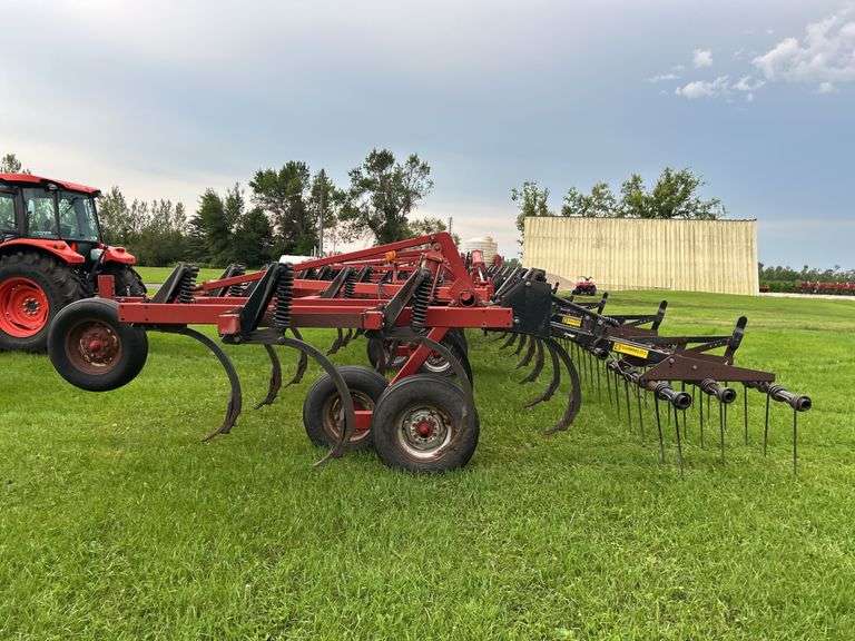 Case-IH 5800 41ft Chisel Plow