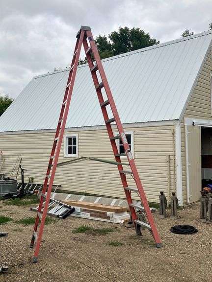Keller 12-Foot Step Ladder