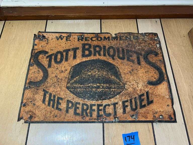 Stott Briquets Sign