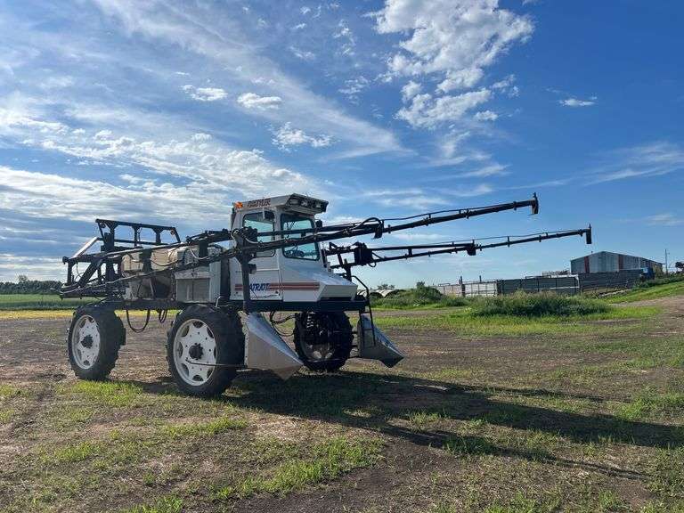 Tyler Patriot Sprayer 70 ft Booms