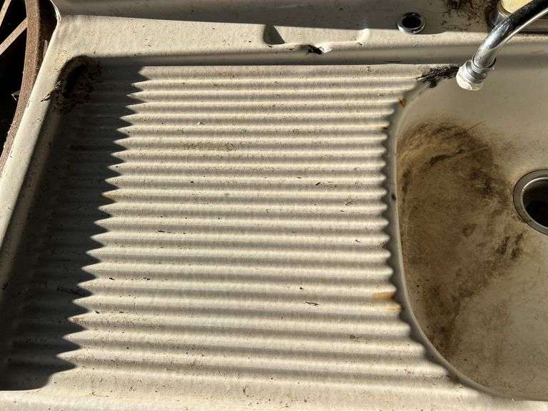 Enamel Sink