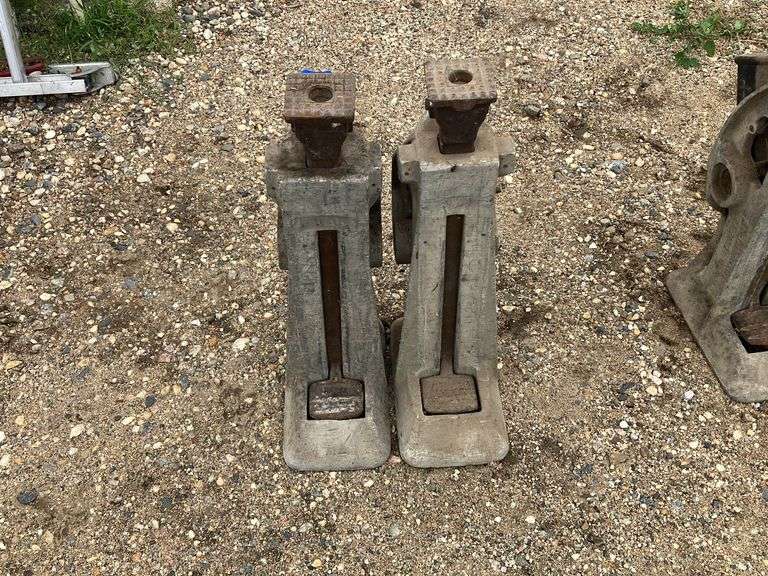 Simplex A-17 15-Ton Jacks