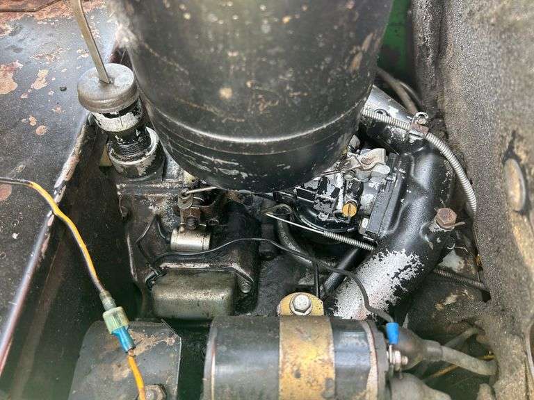 JD 317 Lawn Tractor