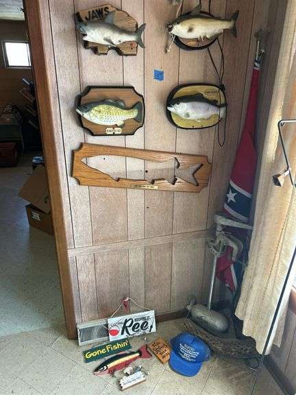 Collection of Talking Fish, Confederate Flag, Electric Silvertrol Motor, Wall Hangings