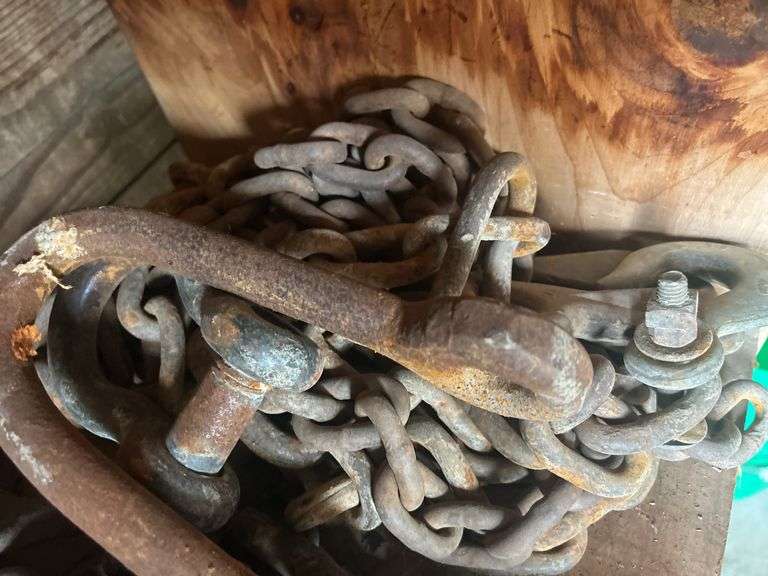 Sections of Chains with Hook Ends