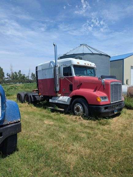 1996 Freightliner FLD112