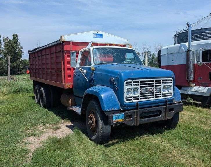 1967 GMC 7500 Grain Truck