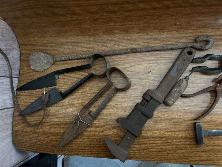 Collection of Hand Tools & Grinders