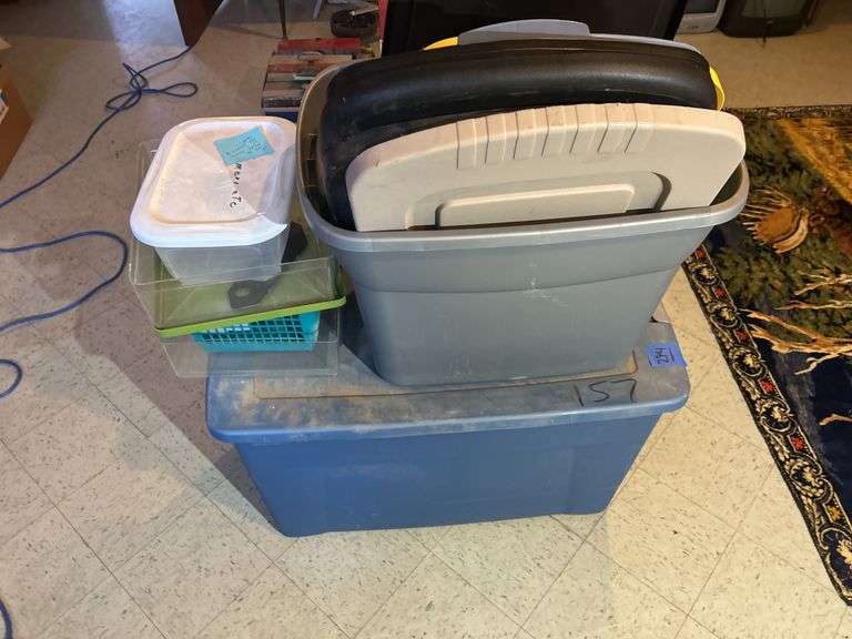 A Couple Totes & Many More Lids & Other Storage Containers