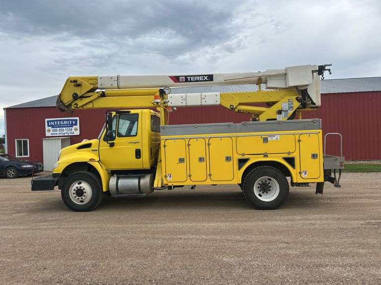 2013 IH Bucket Truck