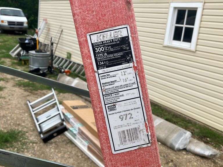 Keller 12-Foot Step Ladder