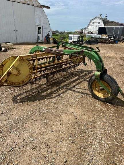 John Deere Side Delivery Rake