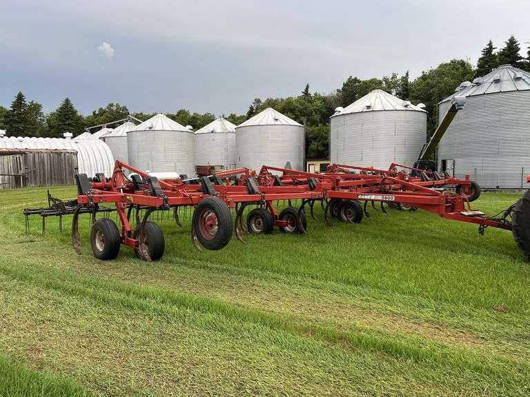 Case-IH 5800 41ft Chisel Plow