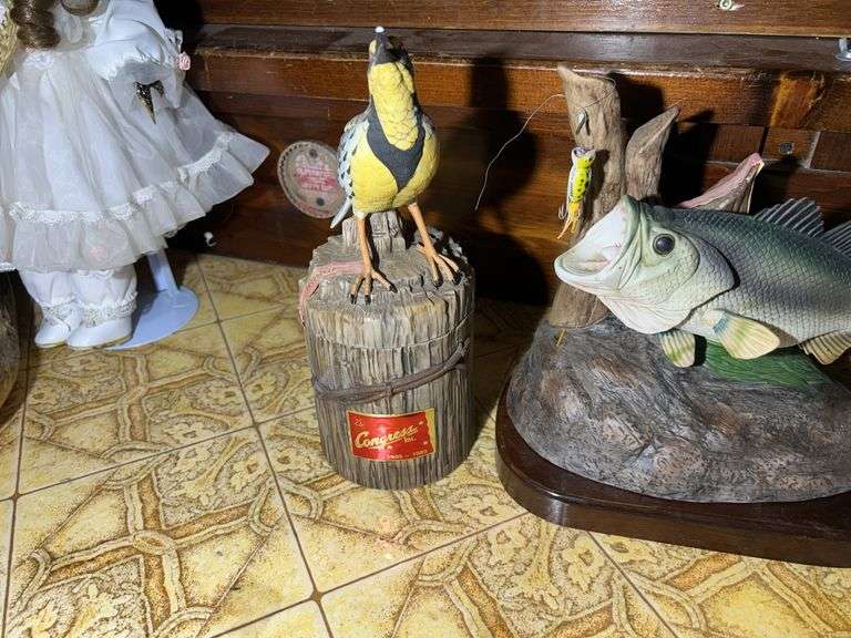 Lionstone & Skii Country Whiskey Decanters