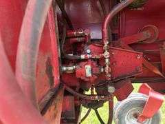 Case IH 8825 Self-Propelled Swather