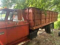 1969 Dodge D500 Grain Truck