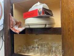 Plate Rack with Decor Pieces
