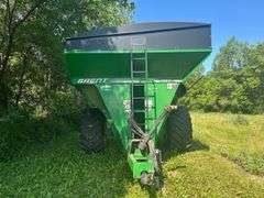 2013 Brent 1082 Grain Cart