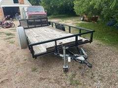 2015 Diamond C 14 Ft Flatbed Trailer