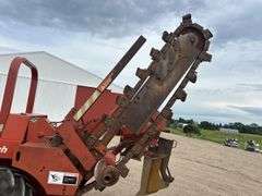 Ditch Witch 7610 4x4 Trencher W/Backhoe, Cable plow & Backfill Blade
