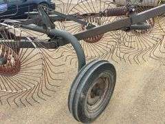 8 Wheel Rake