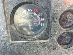 1985 IH S2200 Tandem Truck, 20ft Box - As Is
