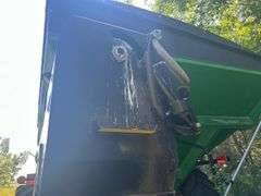 2013 Brent 1082 Grain Cart
