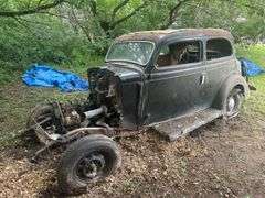 1936 Plymouth 2 Door Hardtop - Project Car with Parts