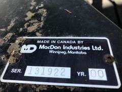 2000 MacDon 972 Double Swath 25ft Draper Head