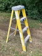 4-Ft Keller Step Ladder