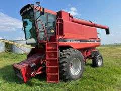 Case-IH 1688 Combine