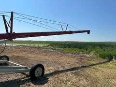 Buhler FarmKing 1370 Auger