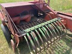 IH 46 Square Baler