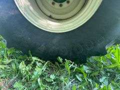 2013 Brent 1082 Grain Cart